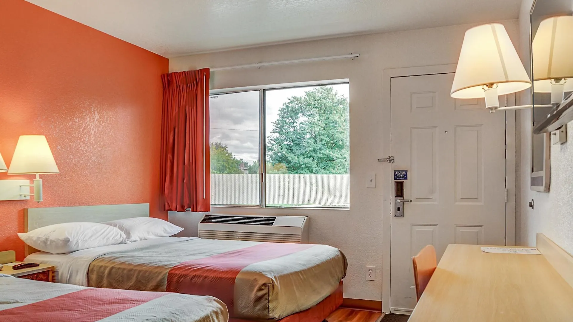 ** Hotel Motel 6-Portland, Or - Central United States