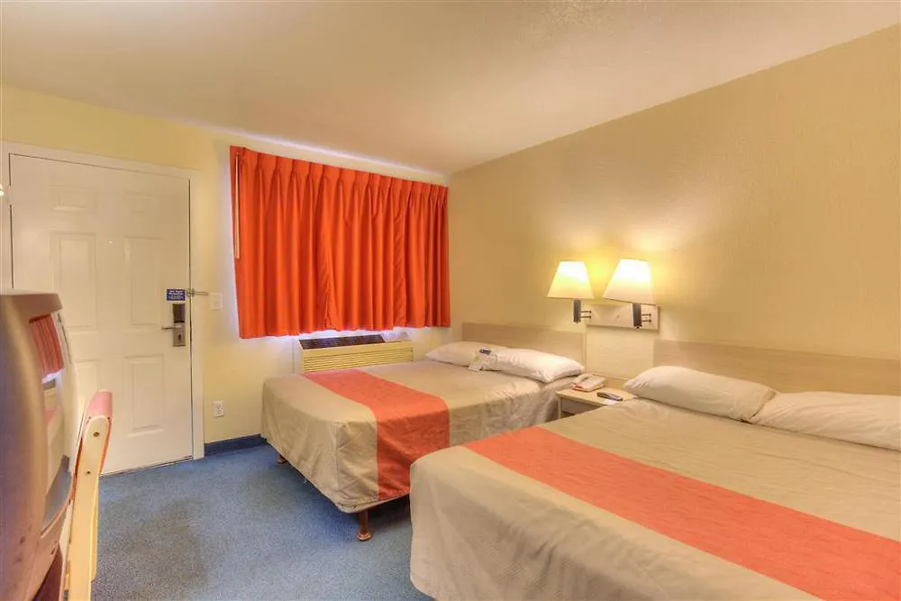 Motel 6-Portland, Or - Central Hotel