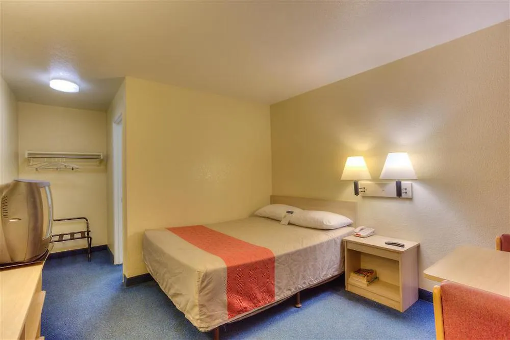 Hotel Motel 6-Portland, Or - Central